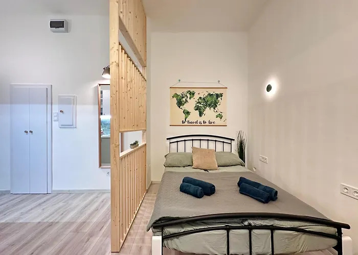 Apartament Colorful By The Danube ---free Parking--- *