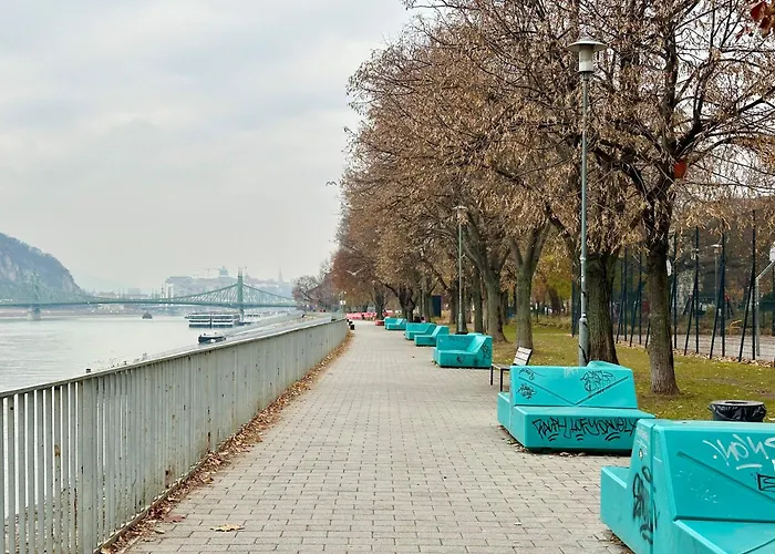 Colorful By The Danube ---free Parking--- Apartament *